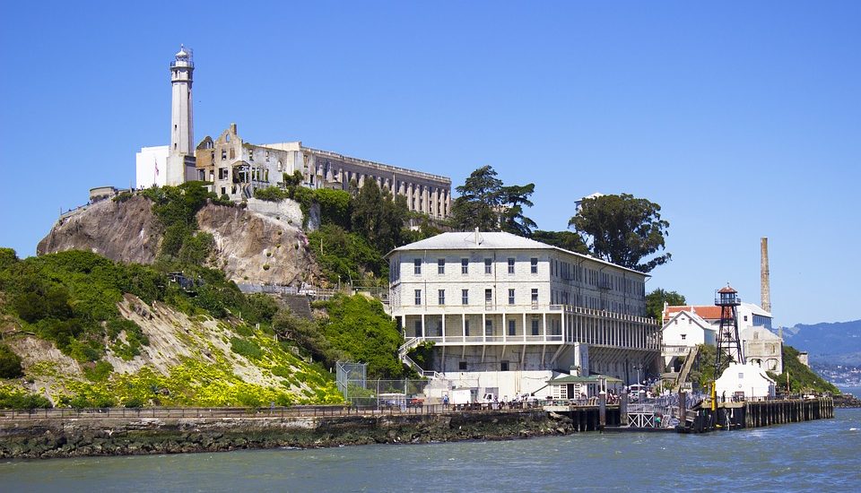 alcatraz-2485909_960_720