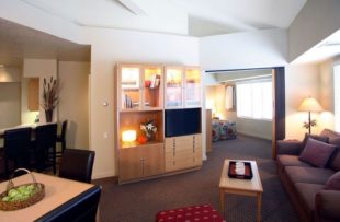 squaw-valley-lodge-room